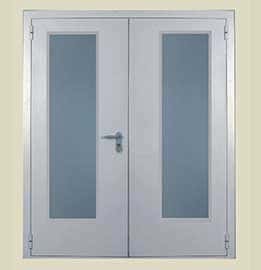 Равнопольная дверь с остекление более 25%